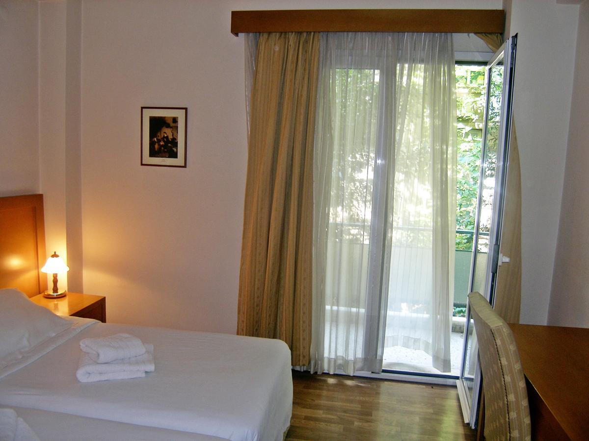 Theoxenia Hotel Афіни Екстер'єр фото